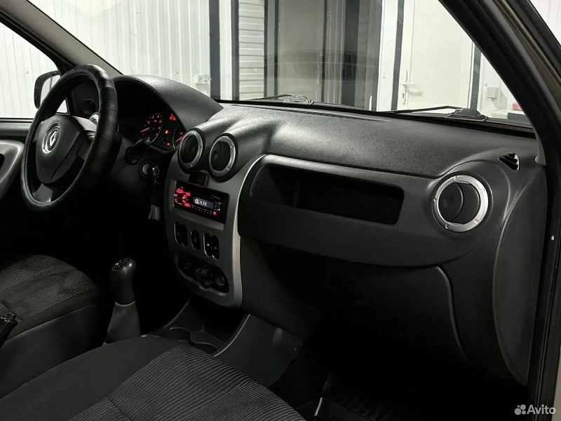 Renault Logan 1.4 MT 24